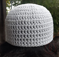 হাতেবোনা টুপি (White)