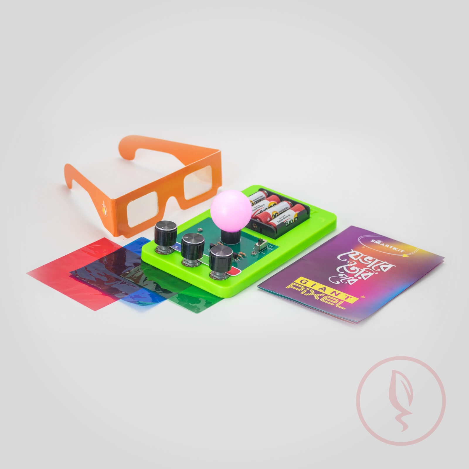 5 Giant-pixel-box1600