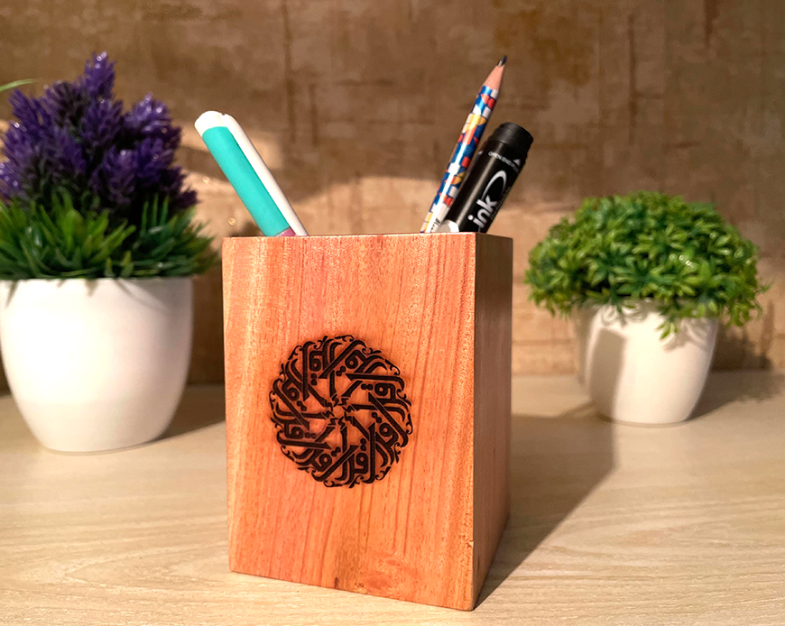 pen holder (2)